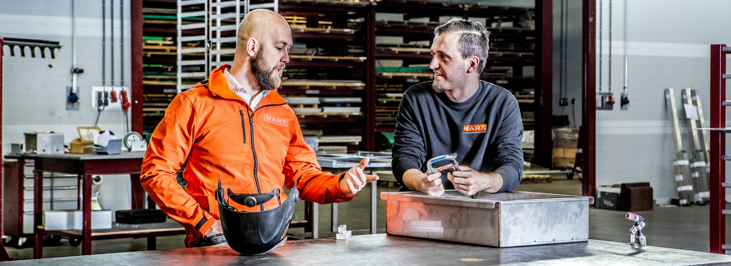 Twee medewerkers van Warx Personeel